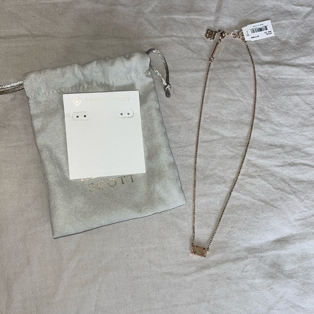 Kendra Scott Pattie Rose Gold Pendant Necklace in White Drusy